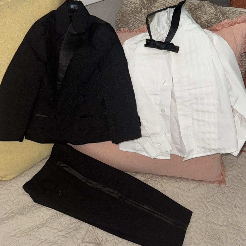 2T náutica Tuxedo like new 4pc - Picture 4 of 5